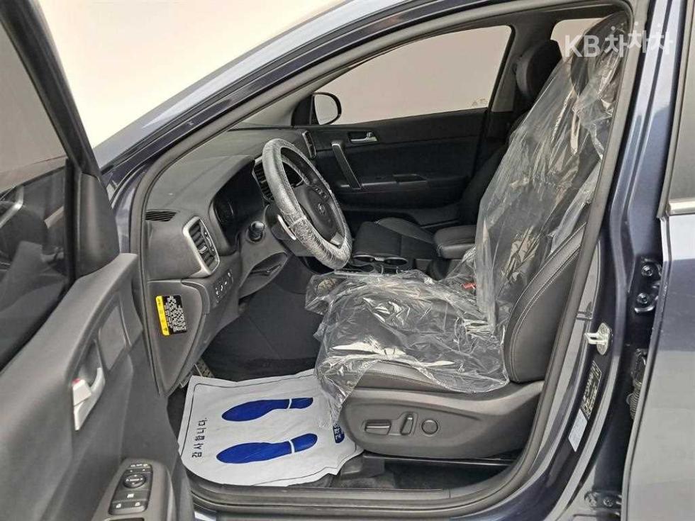 2020 - kia sportage