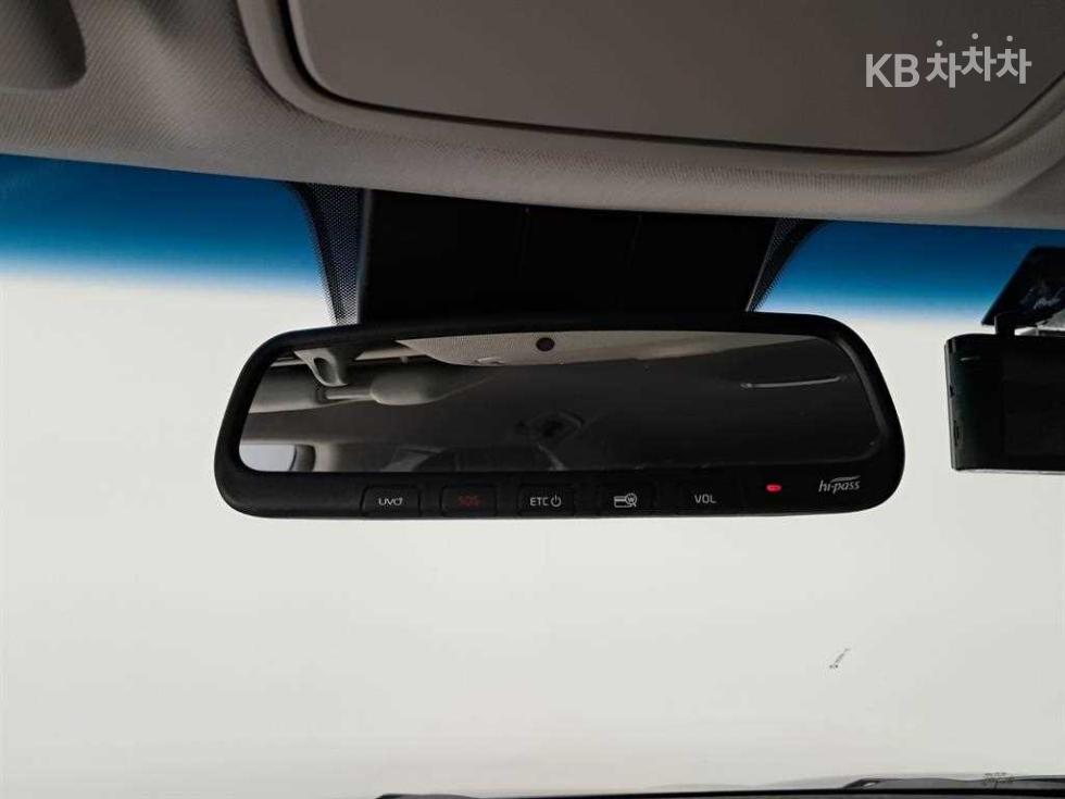 2020 - kia sportage