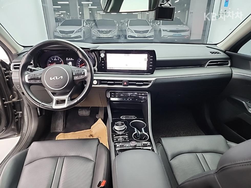 2023 - kia k5