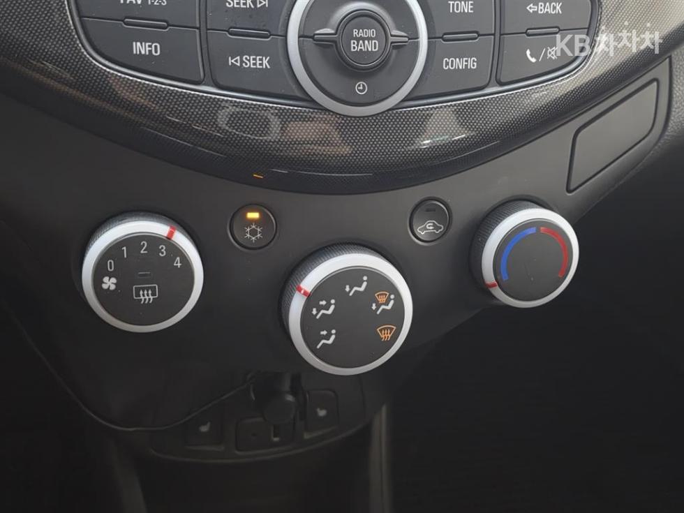 Chevrolet Spark — miniaturë 13
