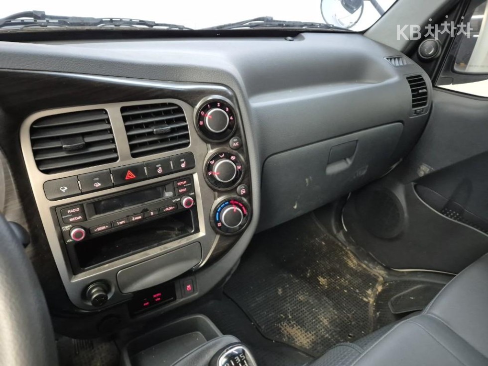 2019 - kia bongo iii