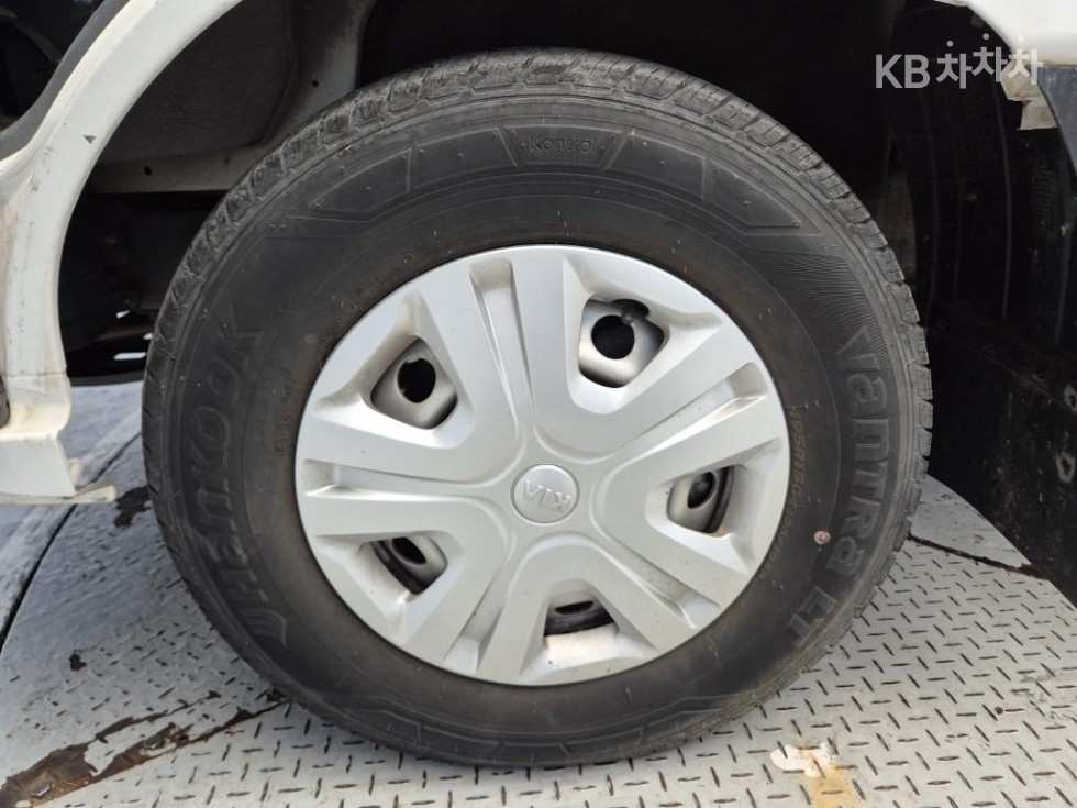 2019 - kia bongo iii