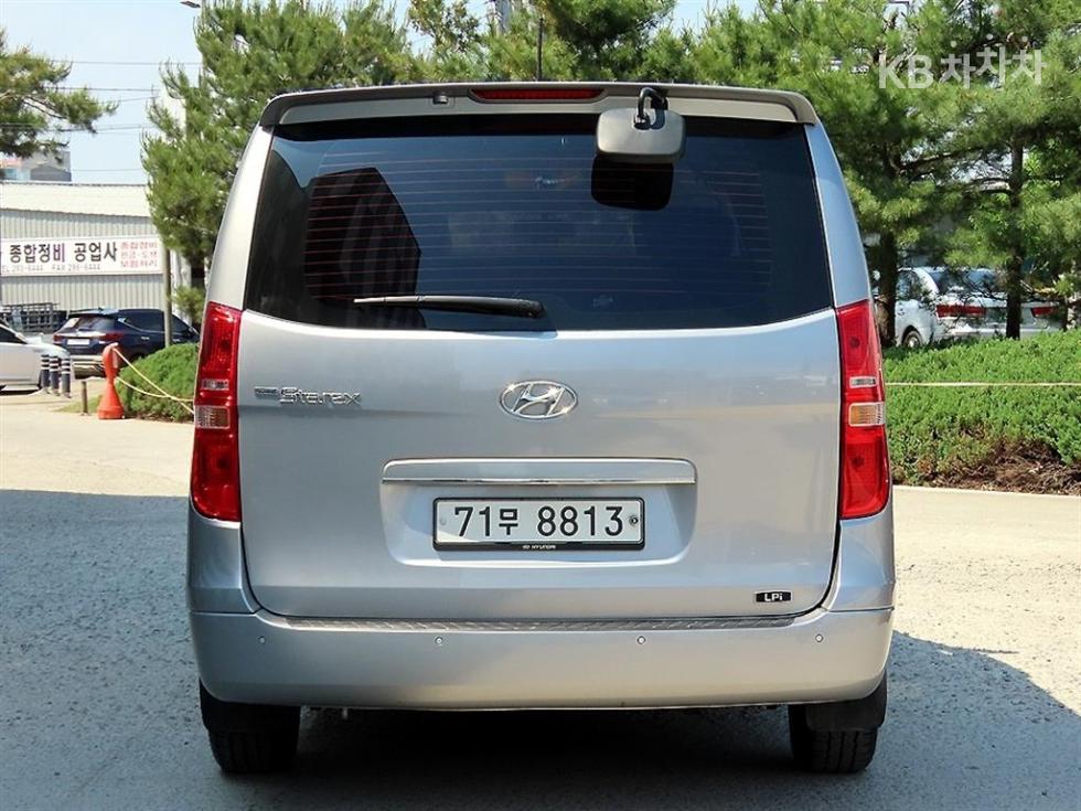 Hyundai Starex — miniaturë 4