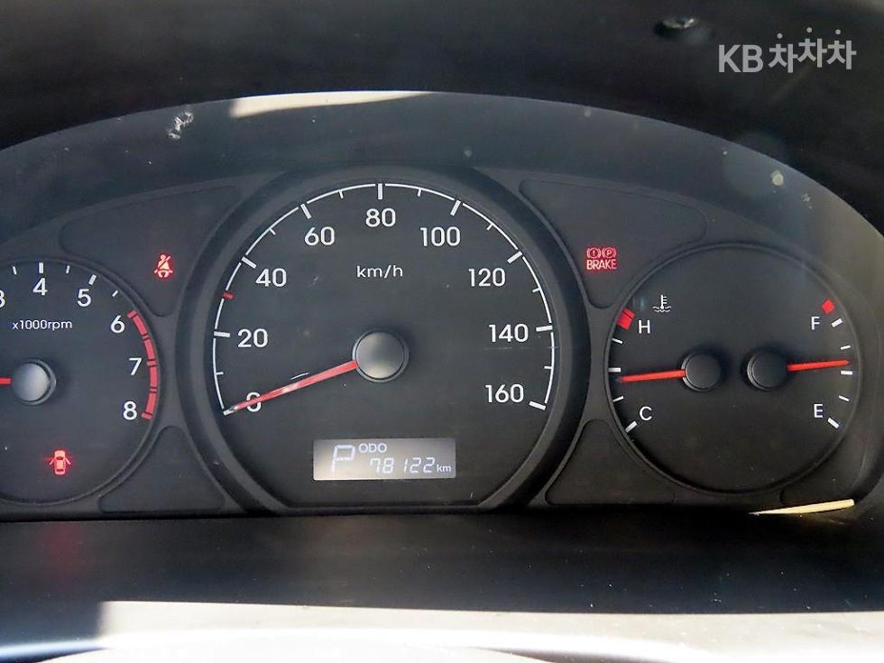 Hyundai Starex — miniaturë 9