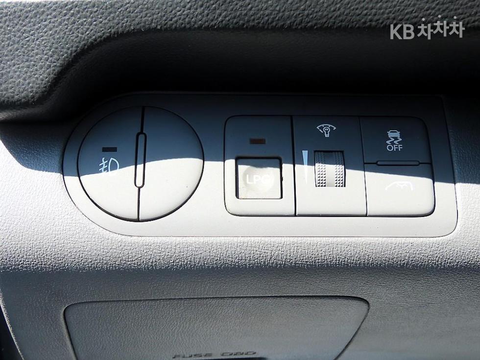 Hyundai Starex — miniaturë 12
