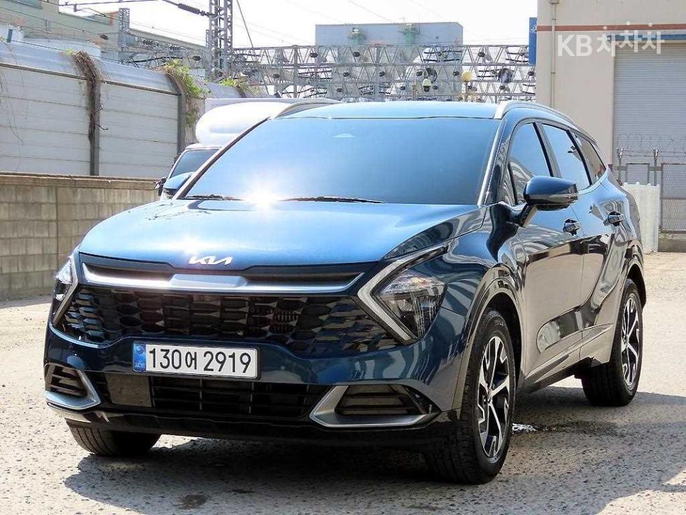2023 - kia sportage