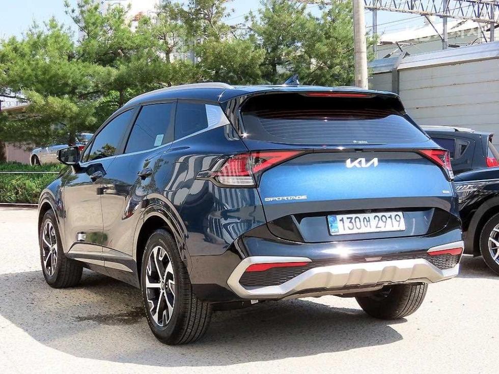 2023 - kia sportage
