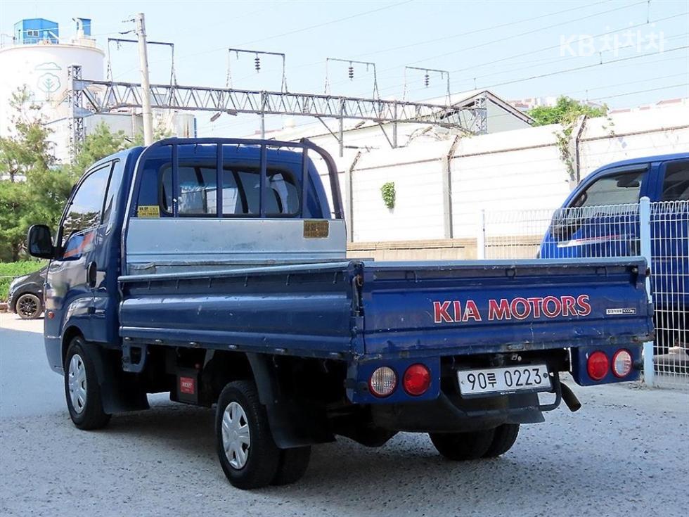 2018 - kia bongo iii