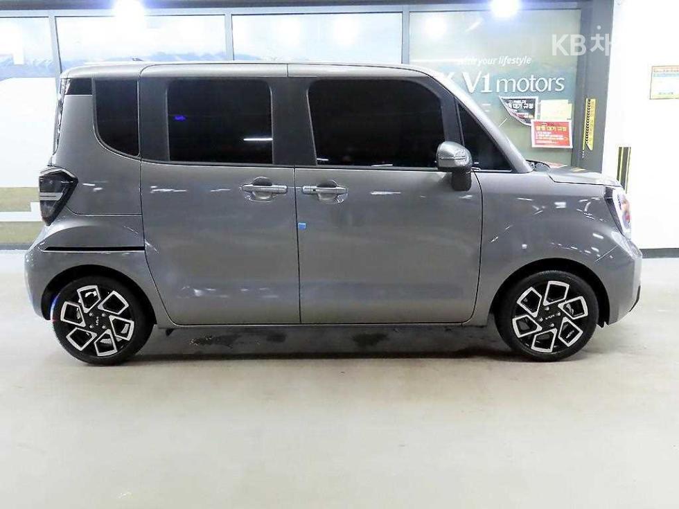 2025 - kia kia