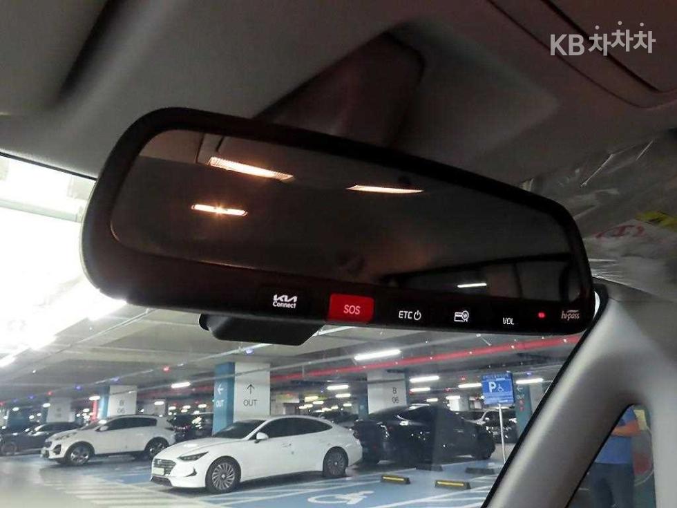 2025 - kia kia