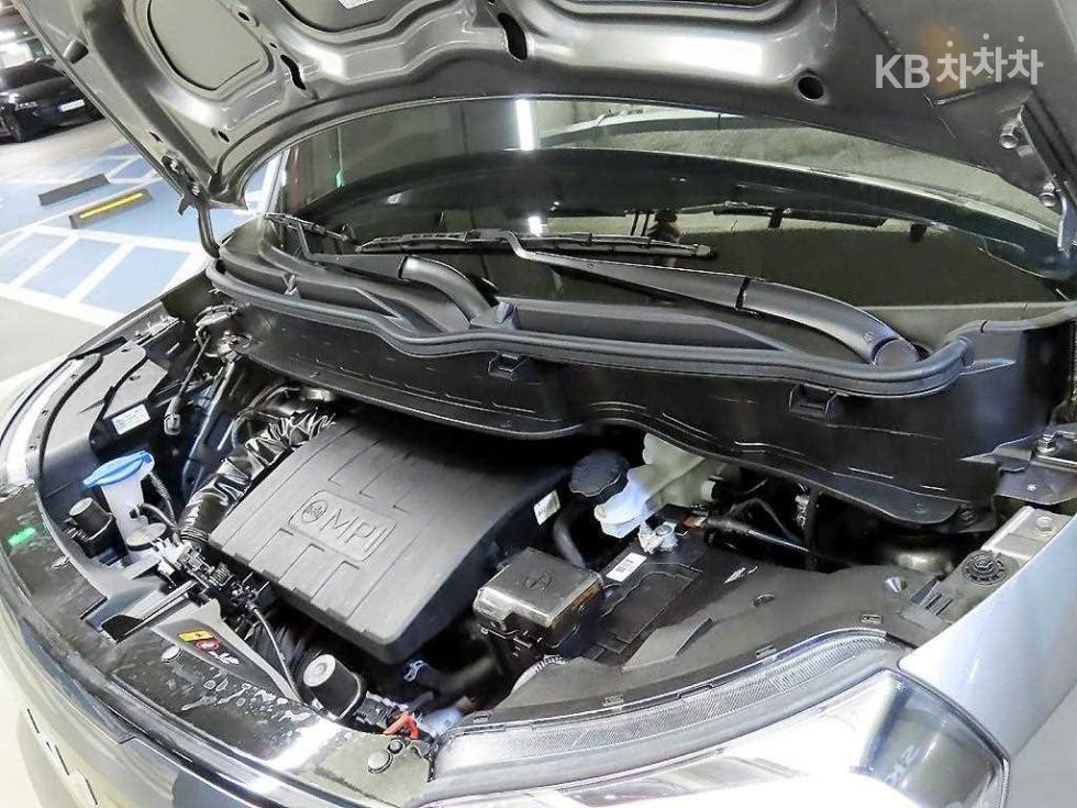 2025 - kia kia
