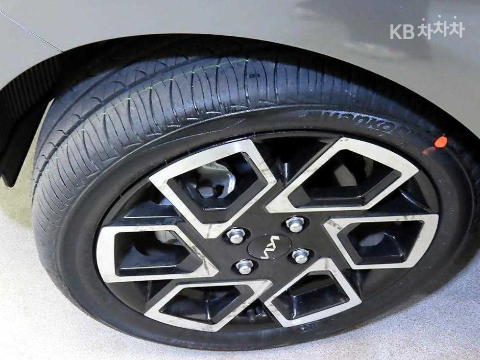 2025 - kia kia