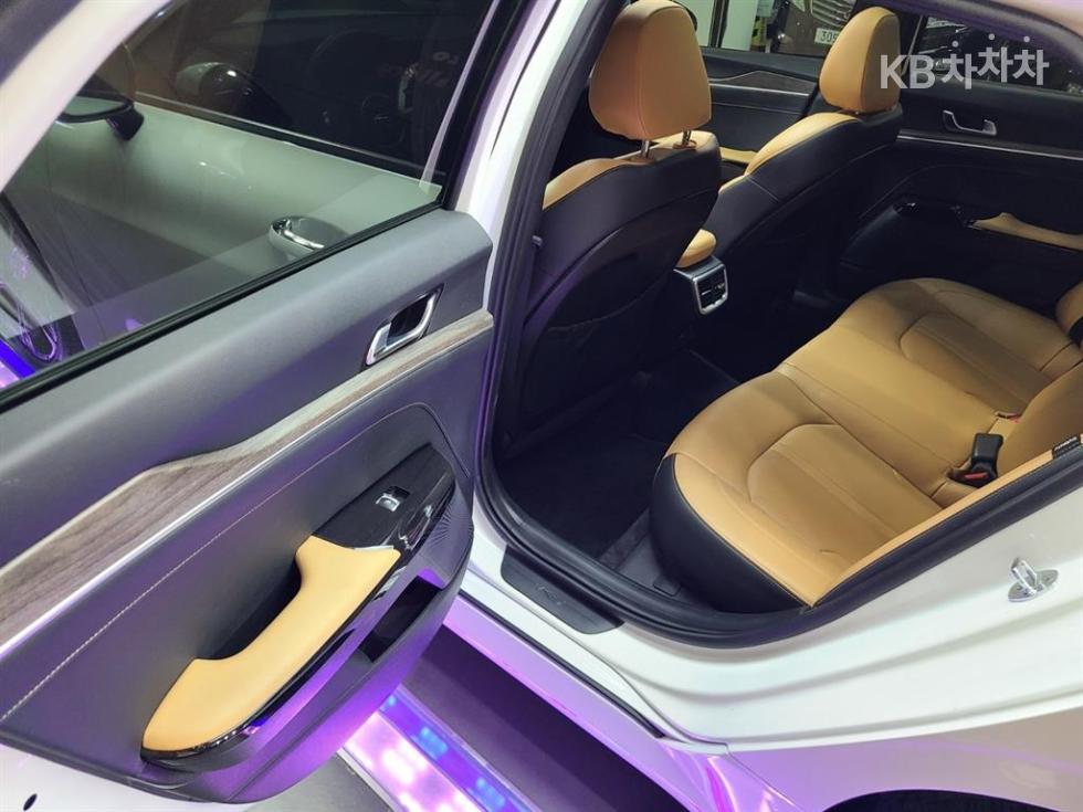 2020 - kia k5
