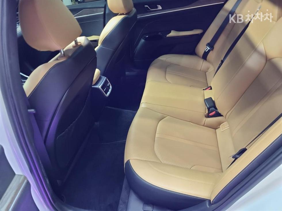 2020 - kia k5