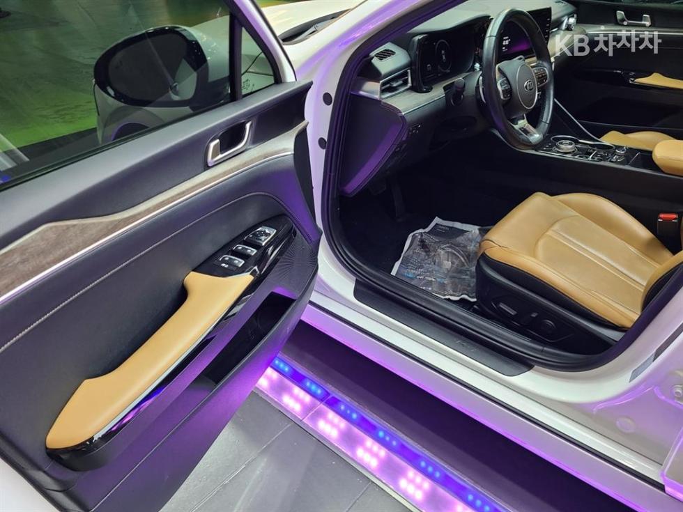 2020 - kia k5