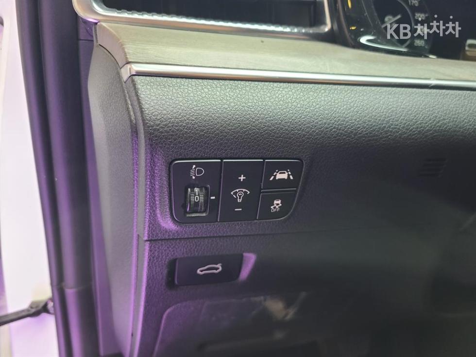 2020 - kia k5