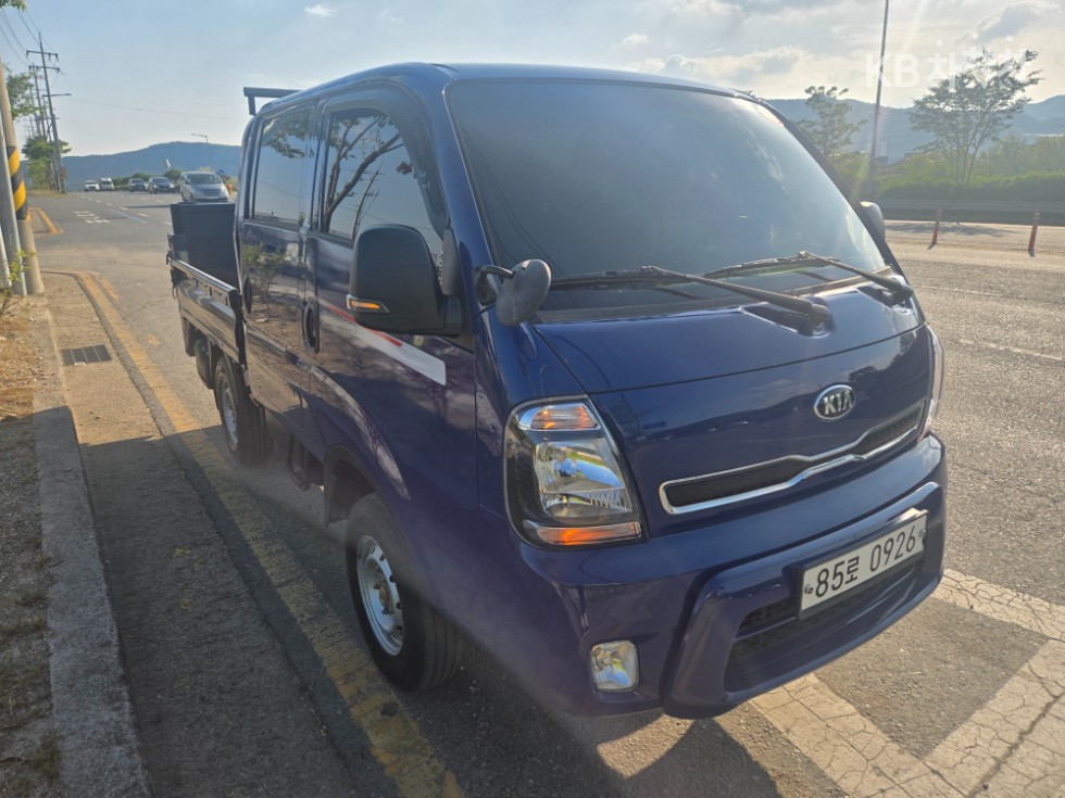 2020 - kia bongo iii