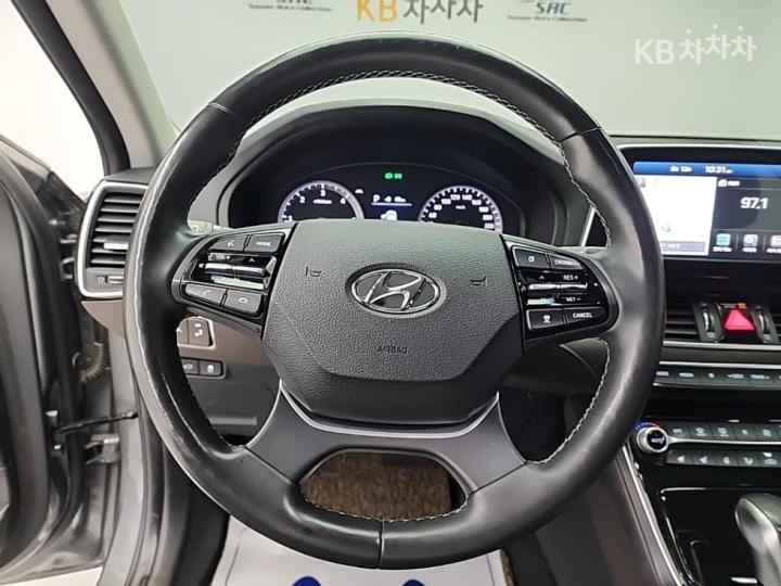 Hyundai Grandeur IG Diesel 2.2 Premium Base Type 10