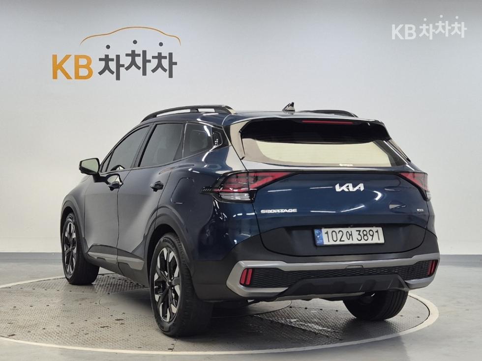 2022 - kia sportage