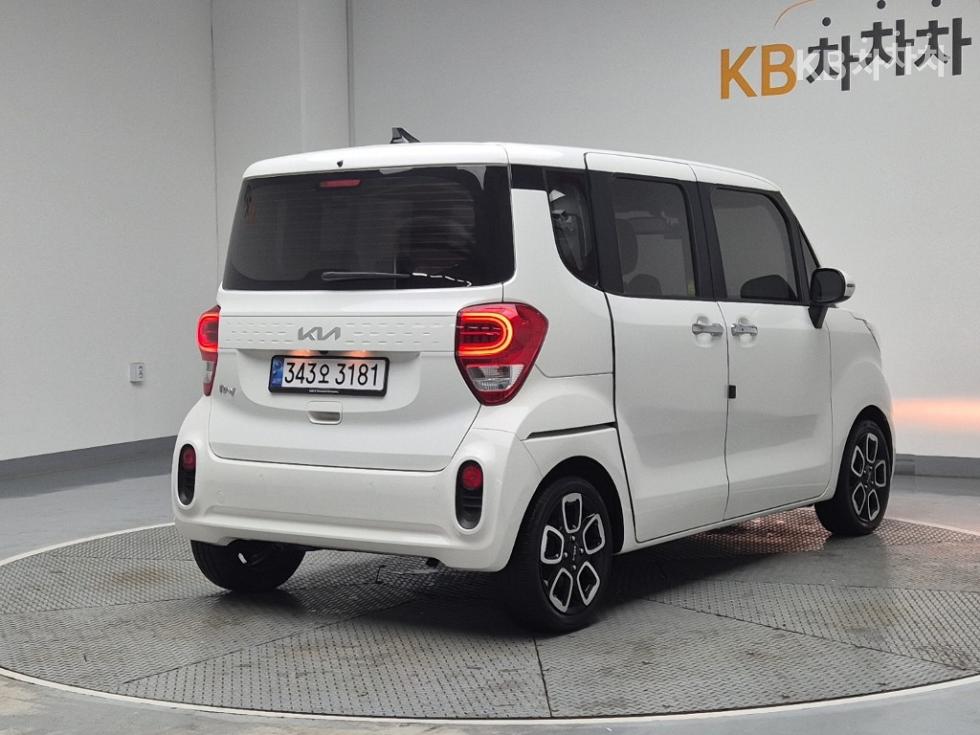 2022 - kia ray