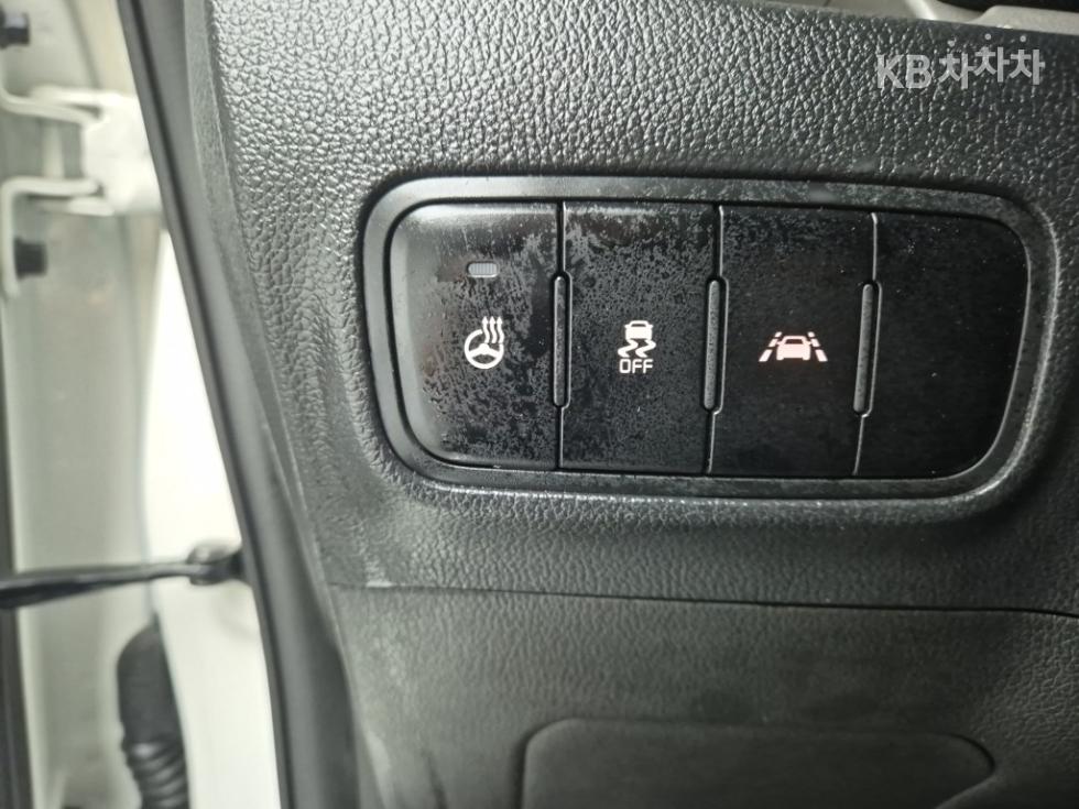 2022 - kia ray
