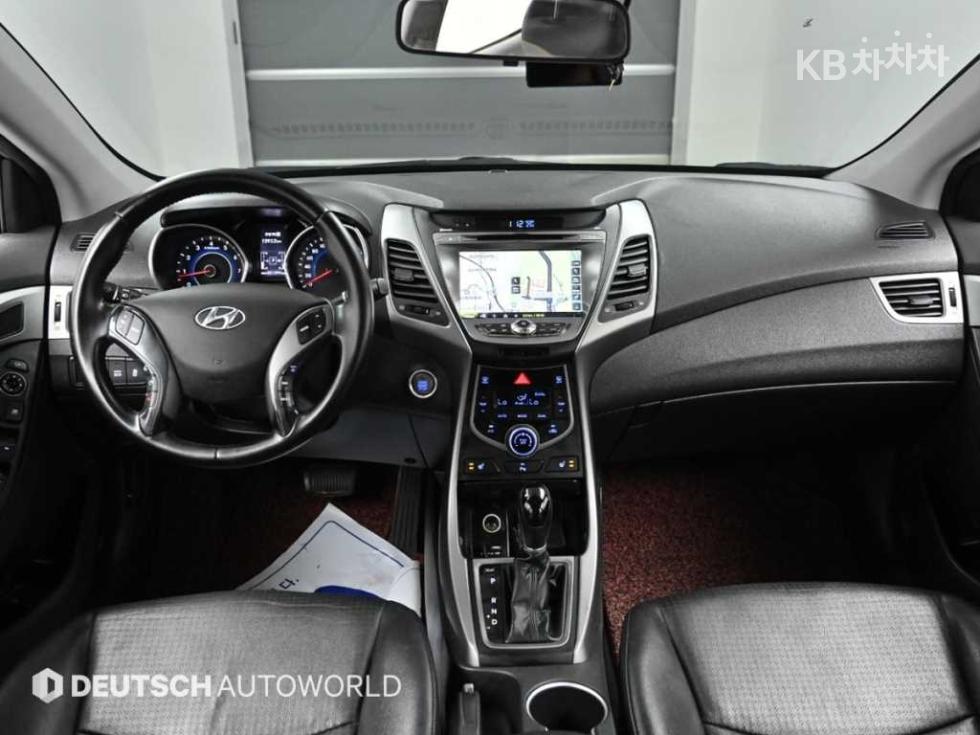 Hyundai Avante — miniaturë 7