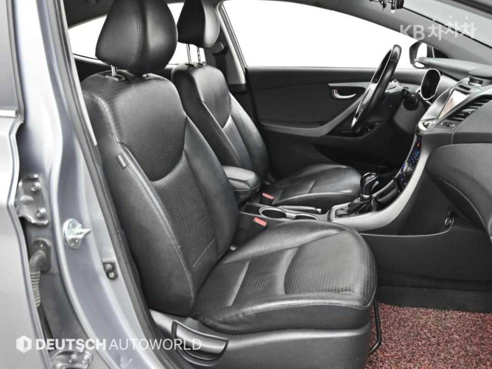 Hyundai Avante — miniaturë 10