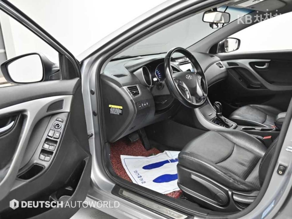 Hyundai Avante — miniaturë 11