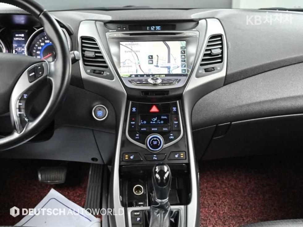 Hyundai Avante — miniaturë 14