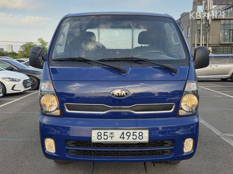 2013 - kia bongo iii