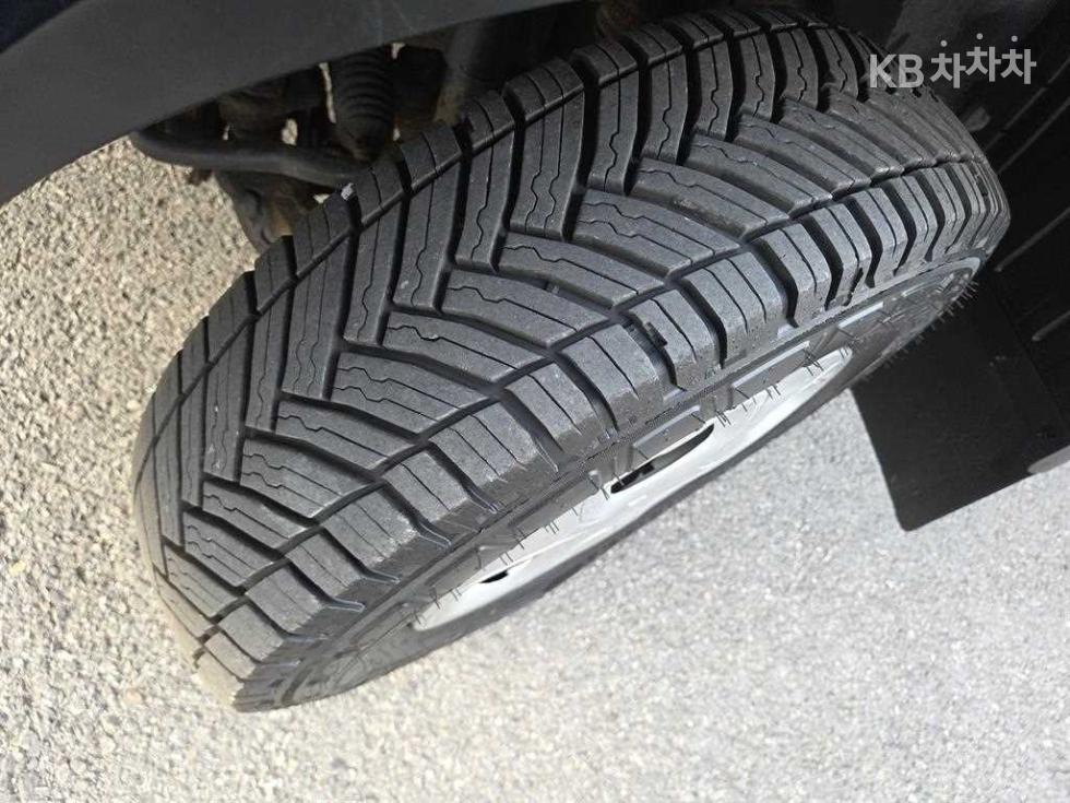 2013 - kia bongo iii