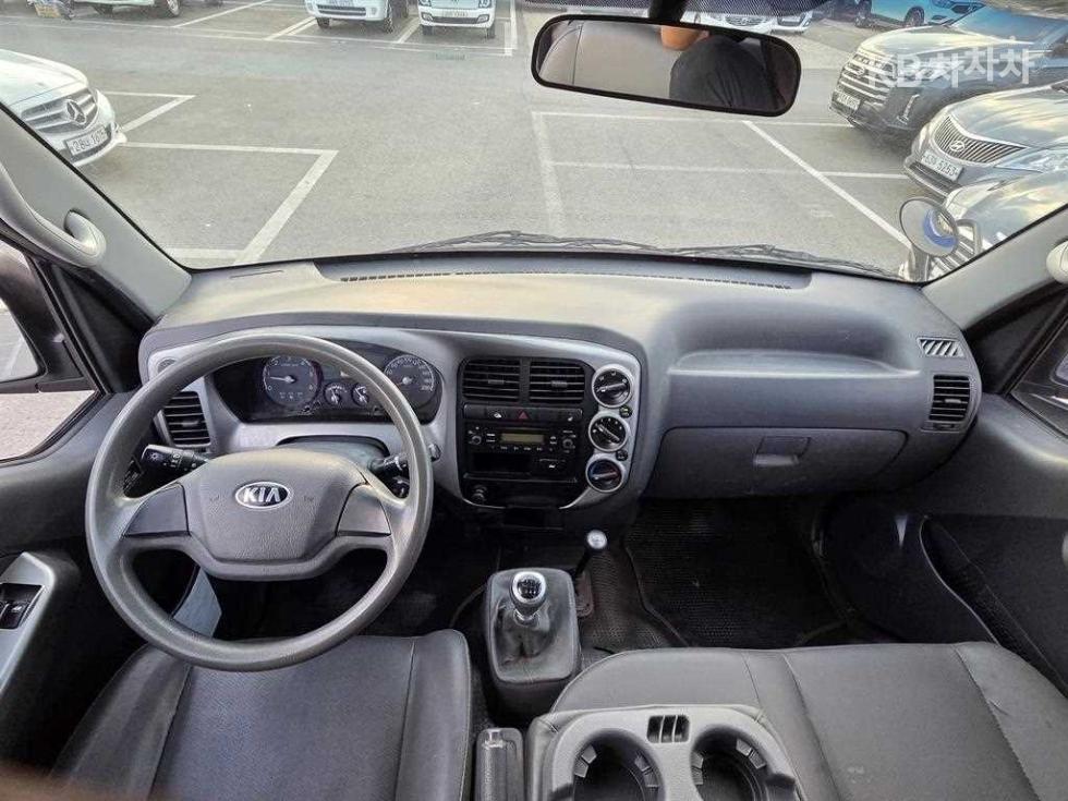 2013 - kia bongo iii