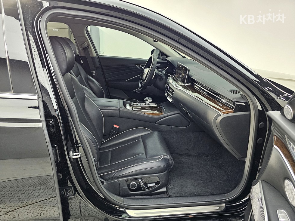Kia K9 — miniaturë 11