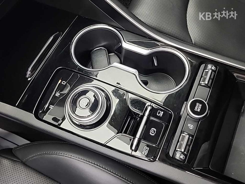 2020 - kia k5