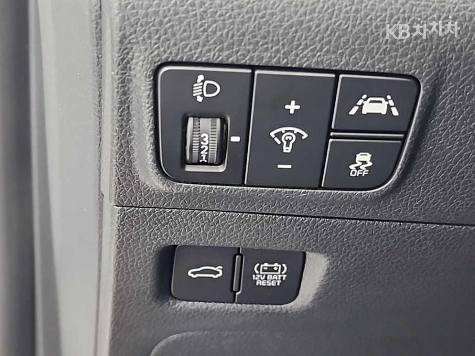 2020 - kia k5