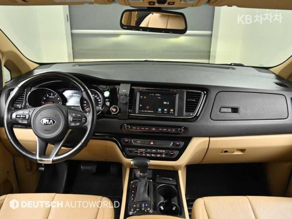 2017 - kia carnival