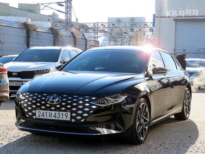 Hyundai Grandeur 2.5 Exclusive 3