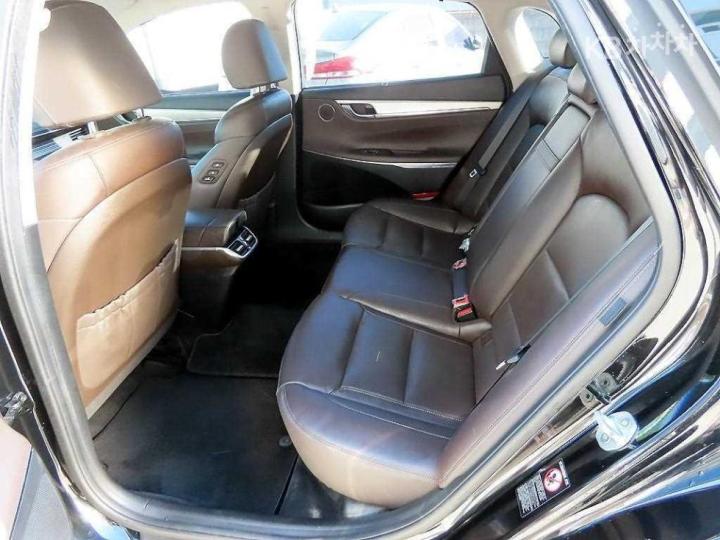 Hyundai Grandeur 2.5 Exclusive 7