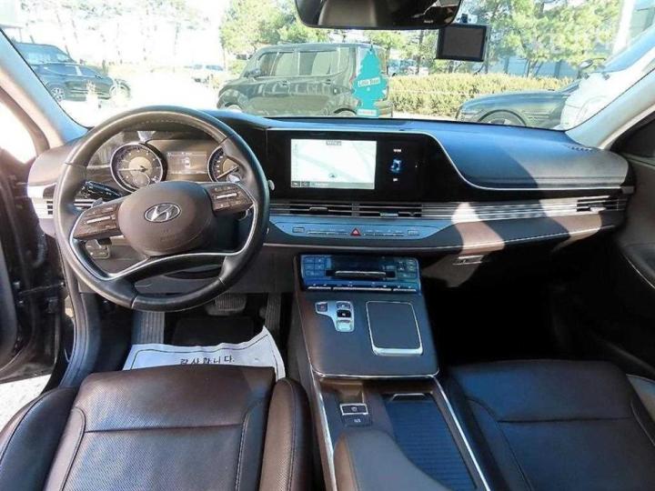 Hyundai Grandeur 2.5 Exclusive 8