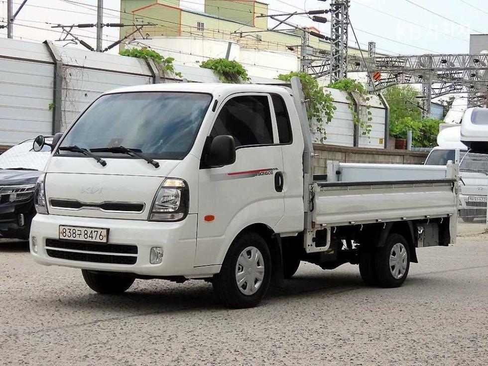 2022 - kia bongo iii
