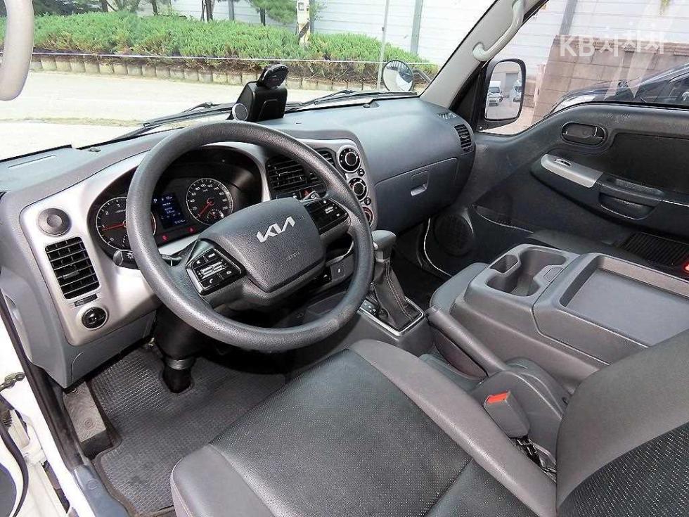 2022 - kia bongo iii