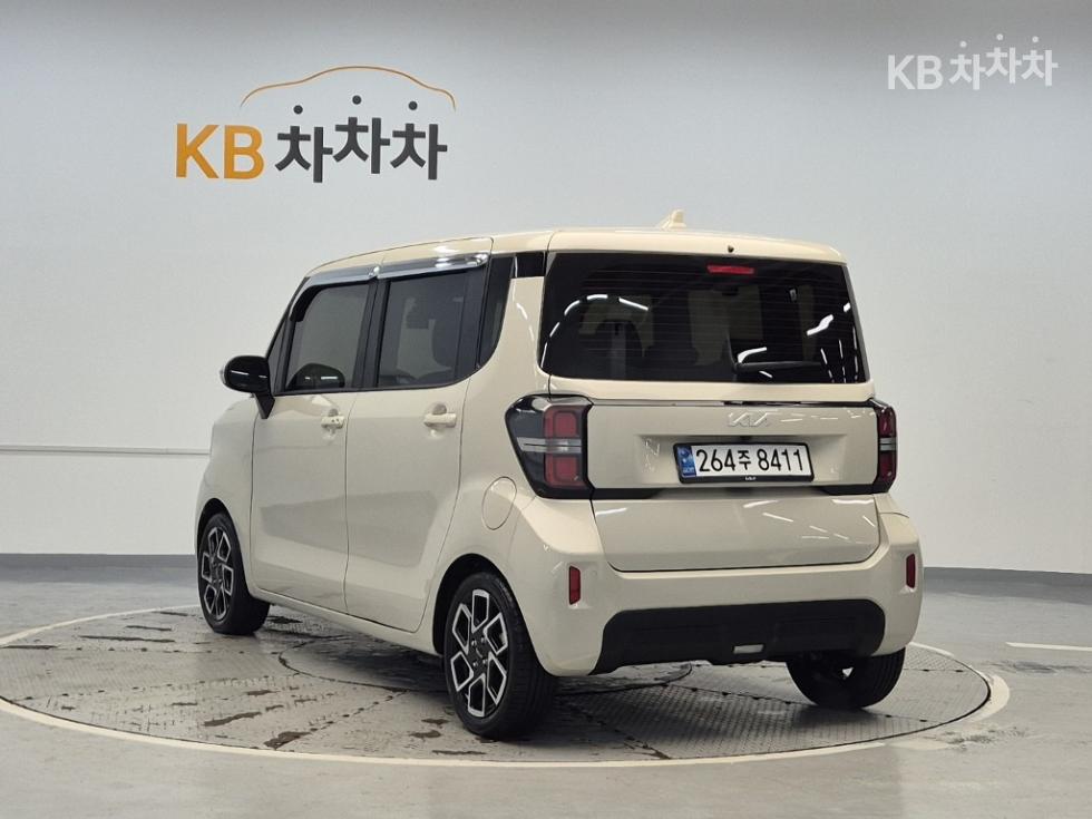 2025 - kia kia