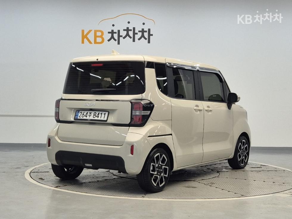 2025 - kia kia