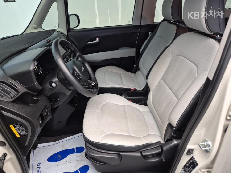 2025 - kia kia