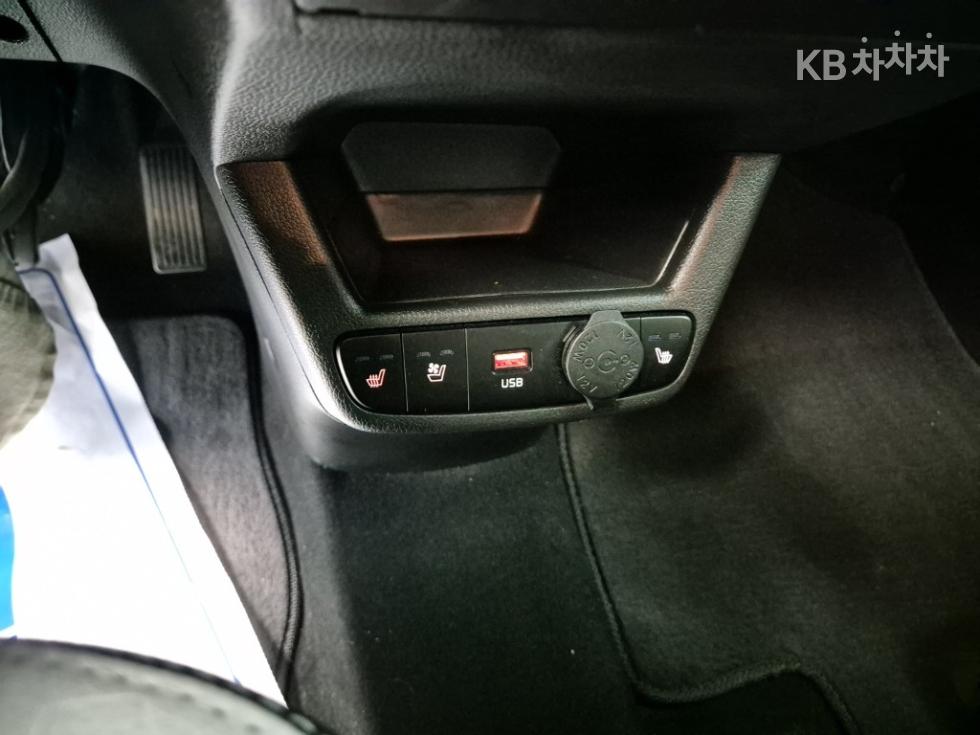 2025 - kia kia