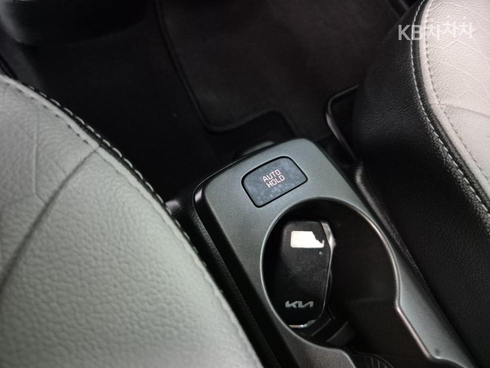2025 - kia kia