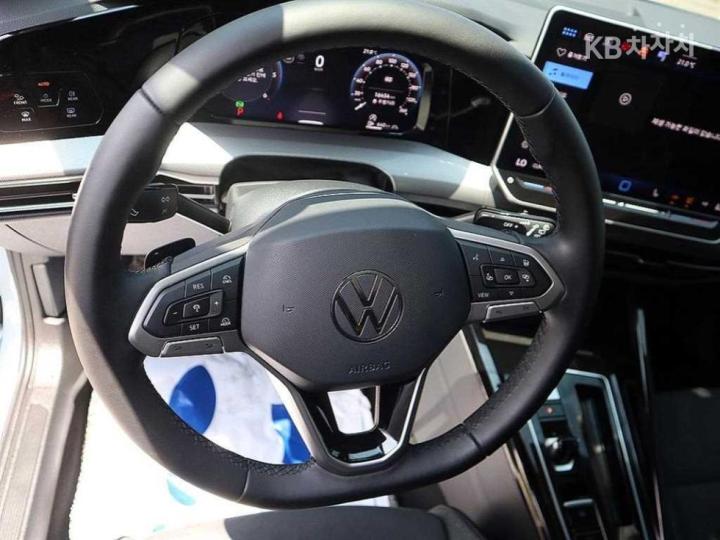 Volkswagen Golf The 8 MK8 2.0 TDI Prestige 9