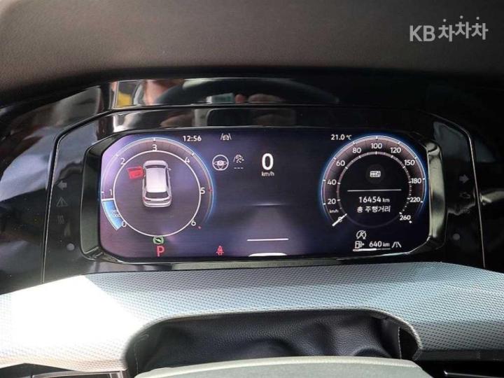 Volkswagen Golf The 8 MK8 2.0 TDI Prestige 10
