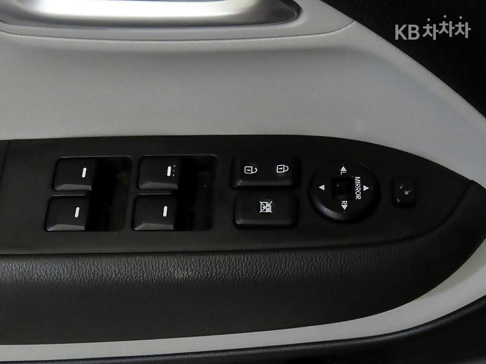2013 - kia ray-ban