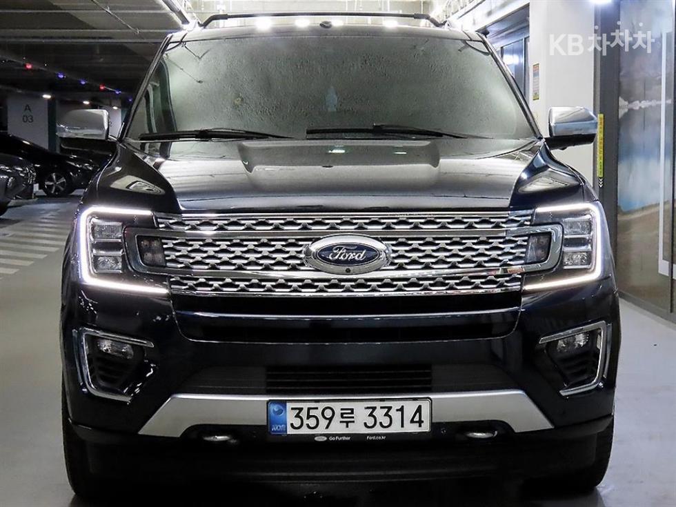 2021 Ford 4 photo